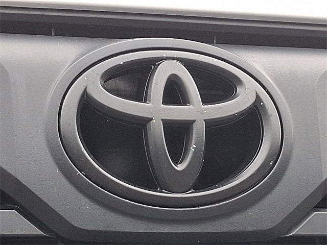 2022 Toyota Tundra 4WD SR5