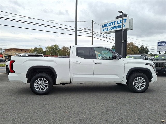 2022 Toyota Tundra 4WD SR5