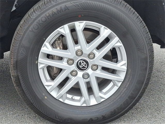 2022 Toyota Tundra 4WD SR5