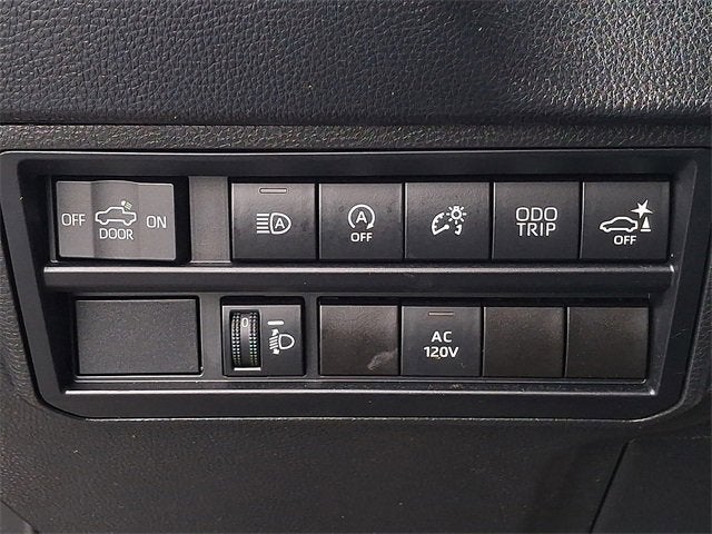 2022 Toyota Tundra 4WD SR5