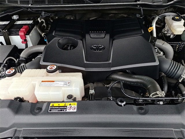 2022 Toyota Tundra 4WD SR5