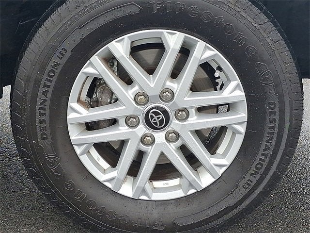 2022 Toyota Tundra 4WD SR5