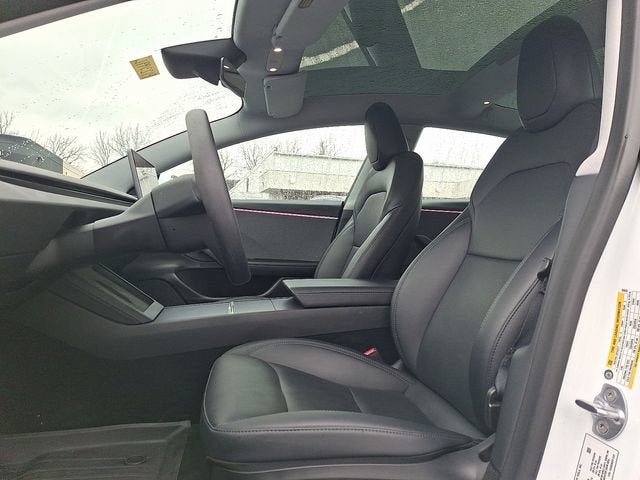 2025 Tesla MODEL 3 Base