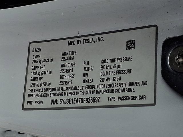 2025 Tesla MODEL 3 Base