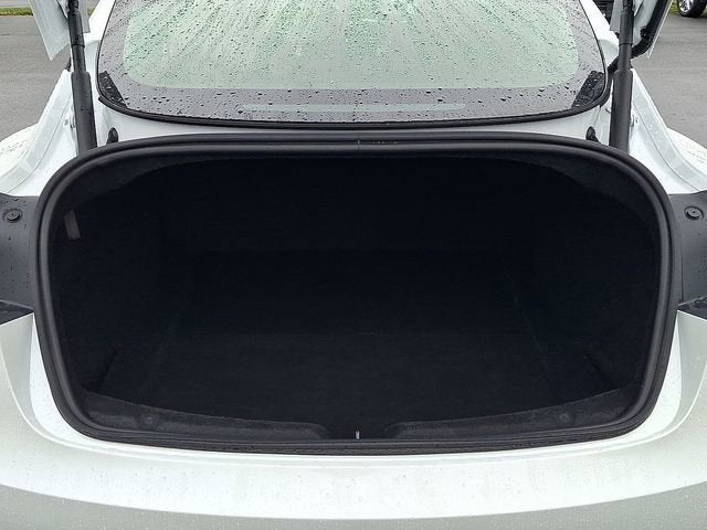 2025 Tesla MODEL 3 Base