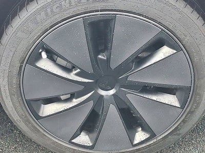 2025 Tesla MODEL 3 Base