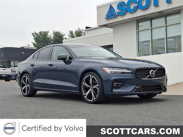 2024 Volvo S60 Ultimate Dark Theme