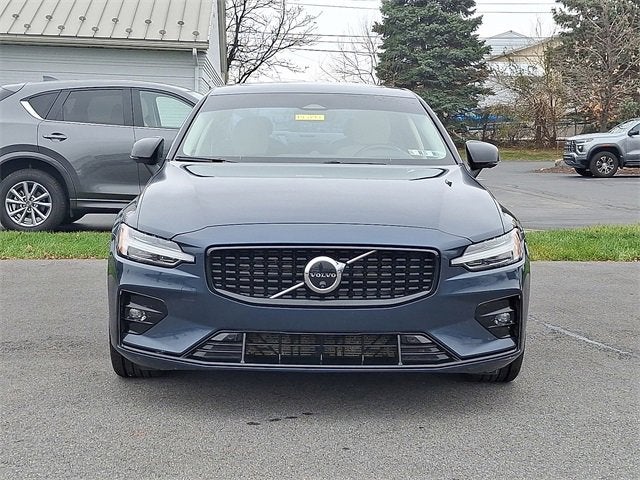 2024 Volvo S60 Ultimate Dark Theme