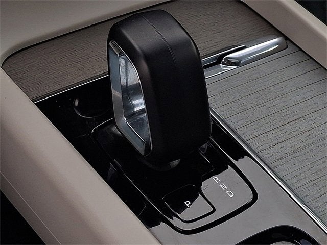 2024 Volvo S60 Ultimate Dark Theme