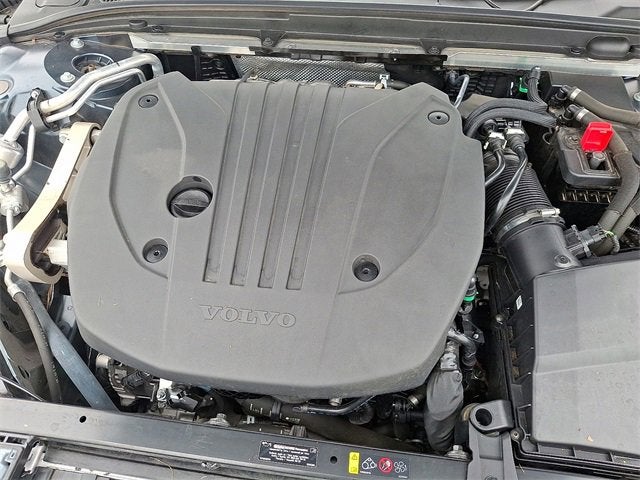 2024 Volvo S60 Ultimate Dark Theme