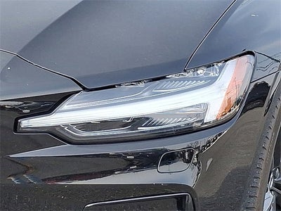 2023 Volvo S60 Plus Black Edition