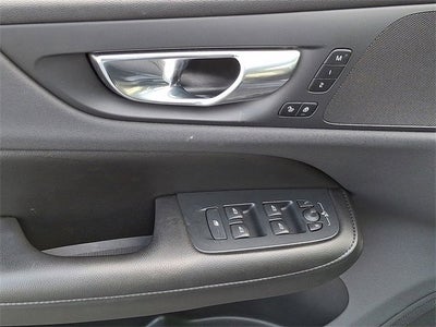 2023 Volvo S60 Plus Black Edition