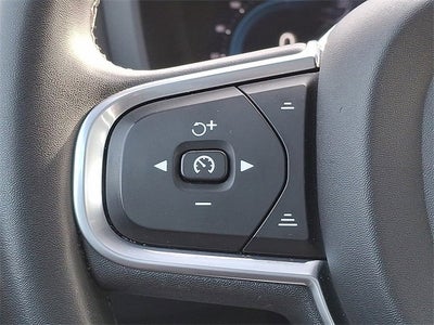 2023 Volvo S60 Plus Black Edition