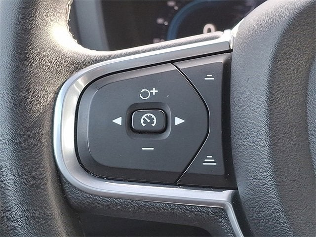 2023 Volvo S60 Plus Black Edition