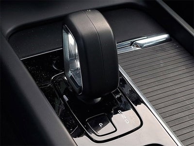 2023 Volvo S60 Plus Black Edition