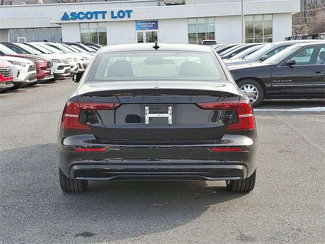 2023 Volvo S60 Plus Black Edition