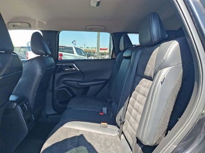 2022 Mitsubishi Outlander SE