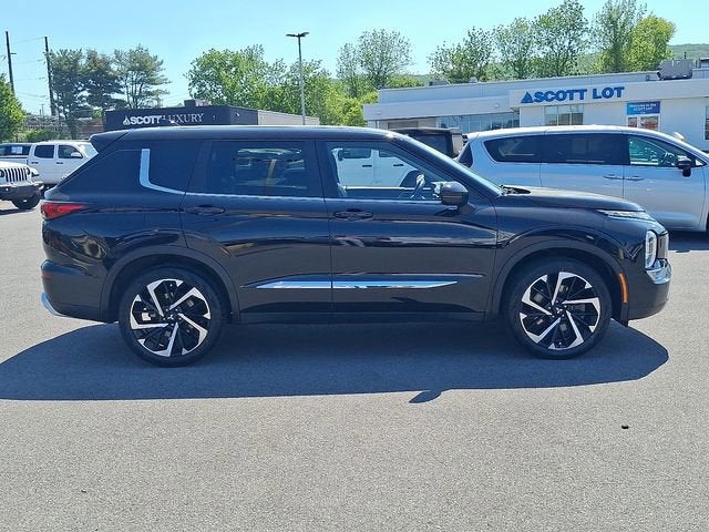2022 Mitsubishi Outlander SE