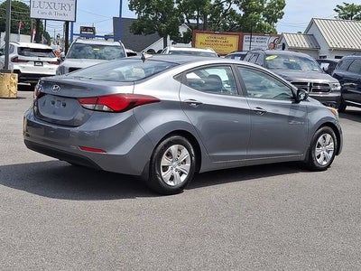 2016 Hyundai Elantra SE