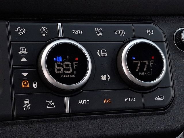 2023 Land Rover Defender X-Dynamic SE