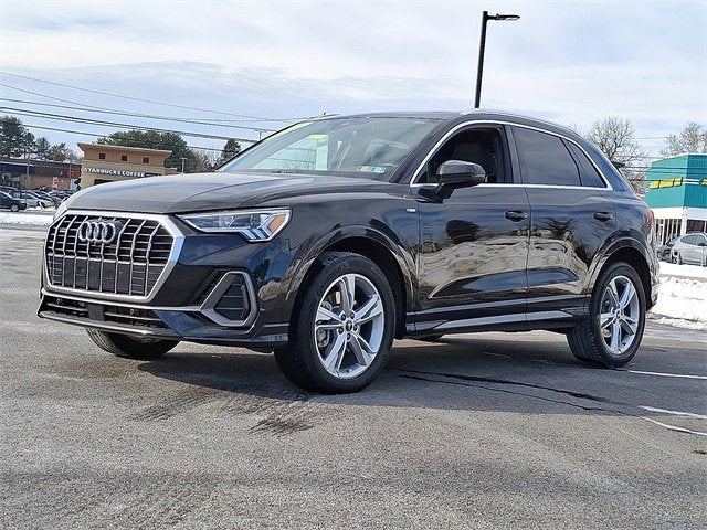 2022 Audi Q3 S line Premium Plus