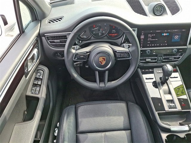2022 Porsche Macan Base