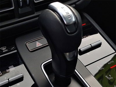 2022 Porsche Macan Base