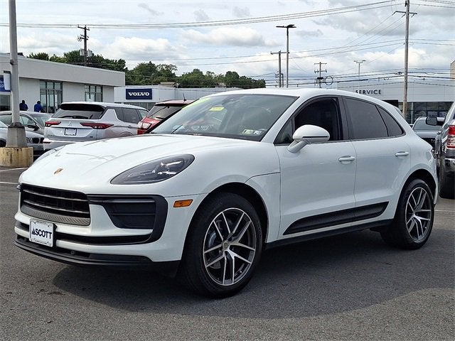 2022 Porsche Macan Base