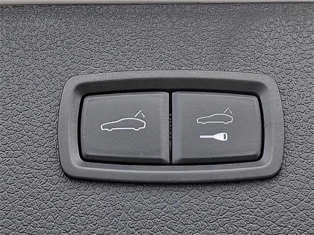 2022 Porsche Macan Base