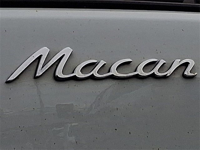 2022 Porsche Macan Base