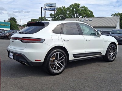 2022 Porsche Macan Base