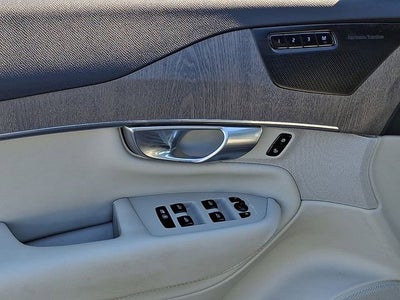 2023 Volvo XC90 Plus