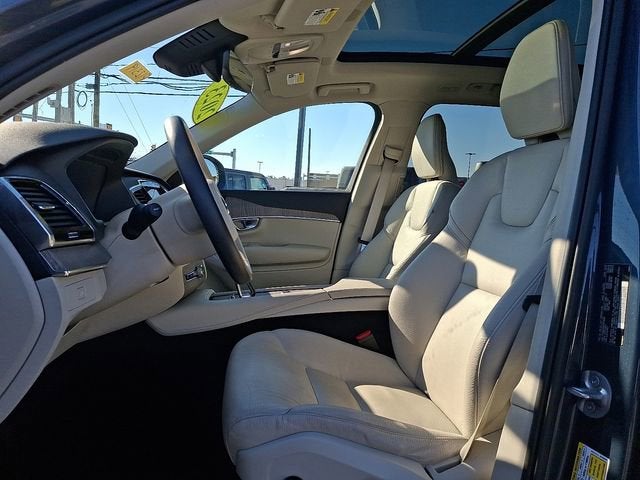 2023 Volvo XC90 Plus