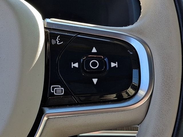 2023 Volvo XC90 Plus