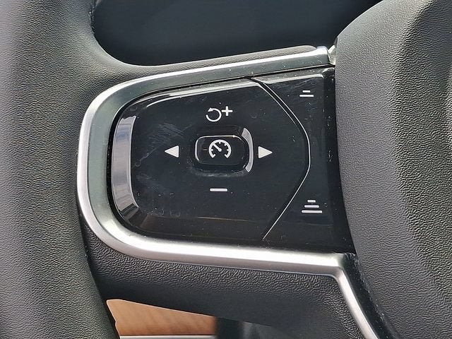 2023 Volvo XC90 Plus