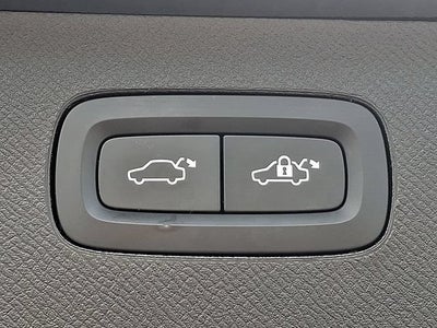 2023 Volvo XC90 Plus