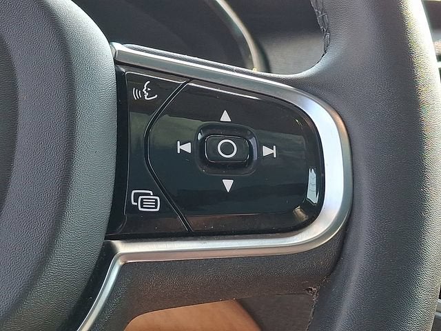 2023 Volvo XC90 Plus