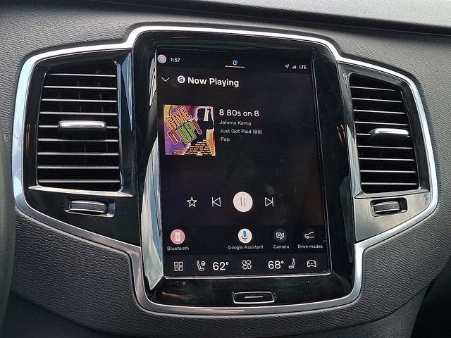 2024 Volvo XC90 Plus Bright Theme