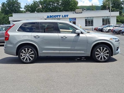 2024 Volvo XC90 Plus Bright Theme
