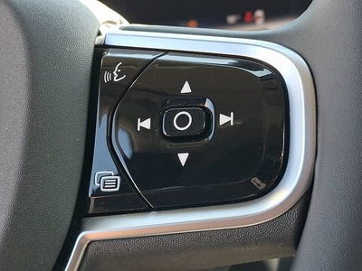 2024 Volvo XC90 Ultimate Bright Theme