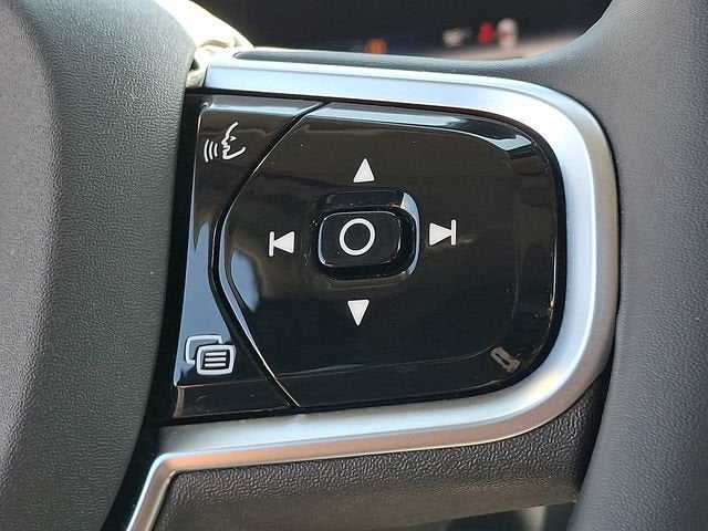 2024 Volvo XC90 Ultimate Bright Theme