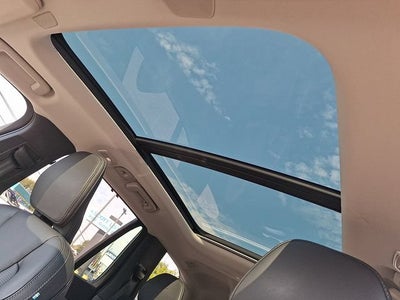 2024 Volvo XC90 Ultimate Bright Theme