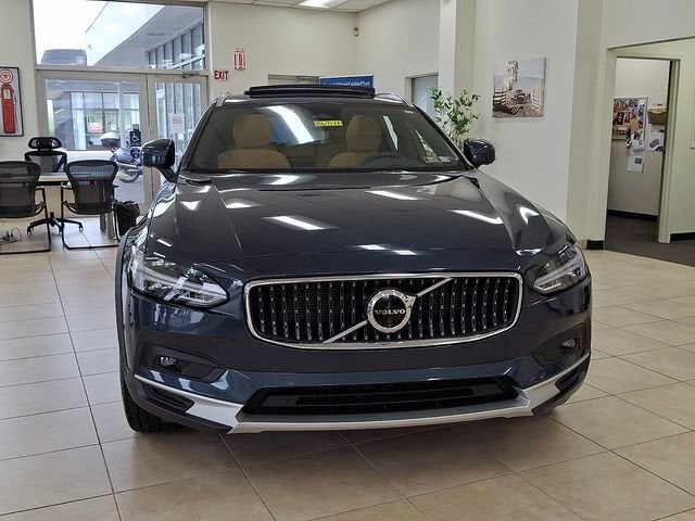 2024 Volvo V90 Cross Country Ultimate