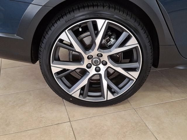 2024 Volvo V90 Cross Country Ultimate