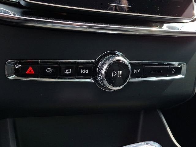 2025 Volvo XC90 Plus