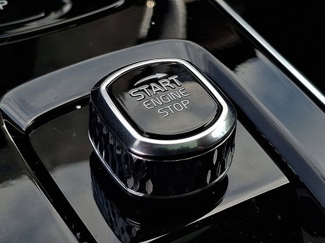 2025 Volvo XC90 Plus