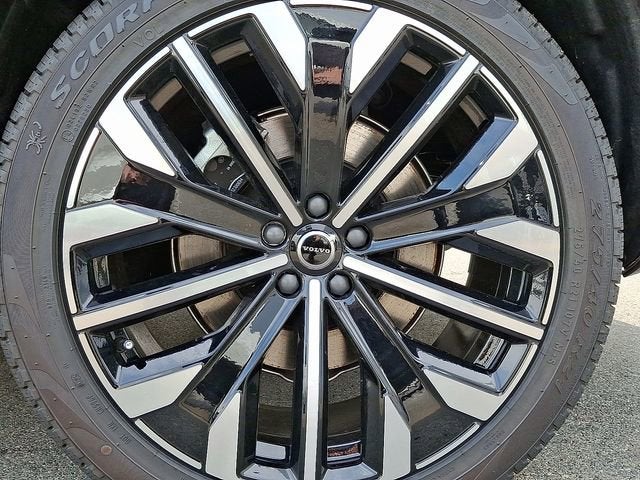 2025 Volvo XC90 Plus