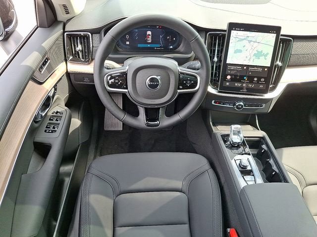 2025 Volvo XC90 Plus