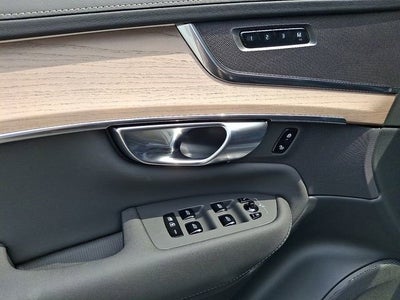 2025 Volvo XC90 Plus