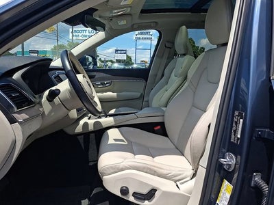 2024 Volvo XC90 Plus Bright Theme